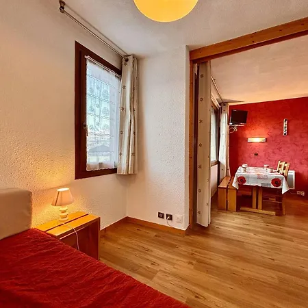 2 Pieces 5 Pers A Proximite Des Pistes - Fr-1-353-78 Apartment La Plagne