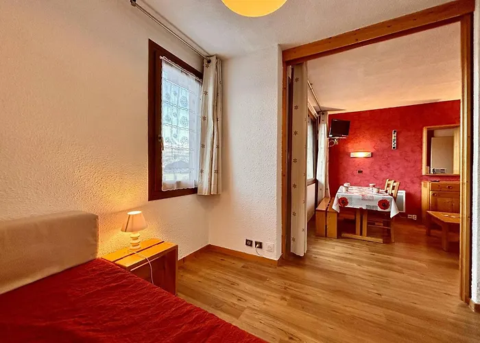 2 Pieces 5 Pers A Proximite Des Pistes - Fr-1-353-78 Apartment La Plagne